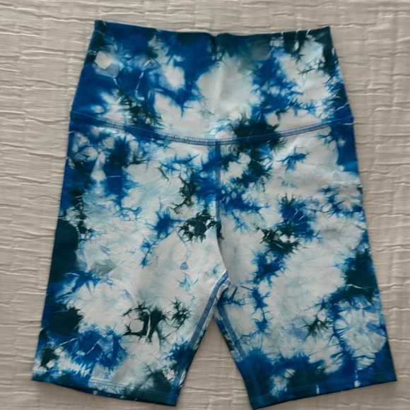 Electric & Rose Women’s 2pc bundle Tie-Dye Leggings and Bike Shorts - Picture 2 of 4